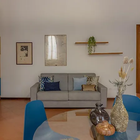 Central Cozy Apartment