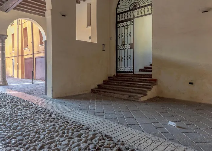 Central Cozy * Ferrara