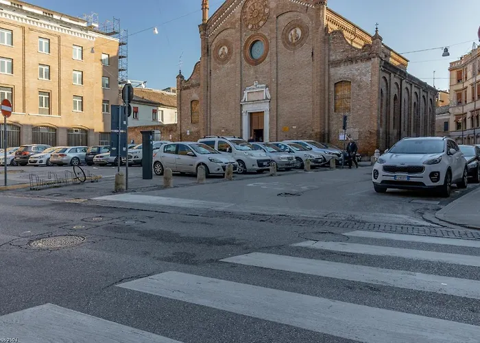 Central Cozy Ferrara