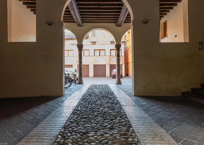 Central Cozy * Ferrara